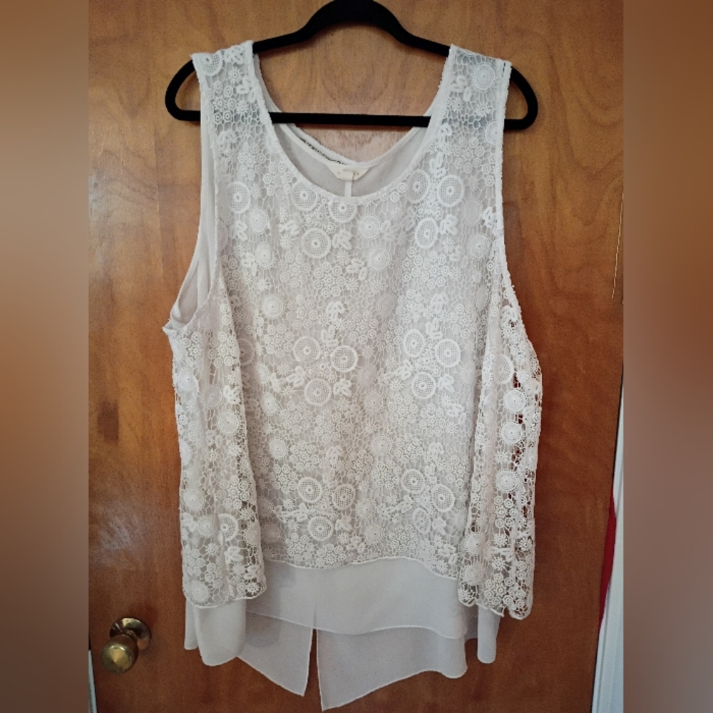 Adiva Floral Lace Sleeveless Blouse - White